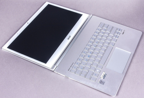 Acer ASPIRE S7-392-54218G12t (NX.MBKER.011) вид боковой панели